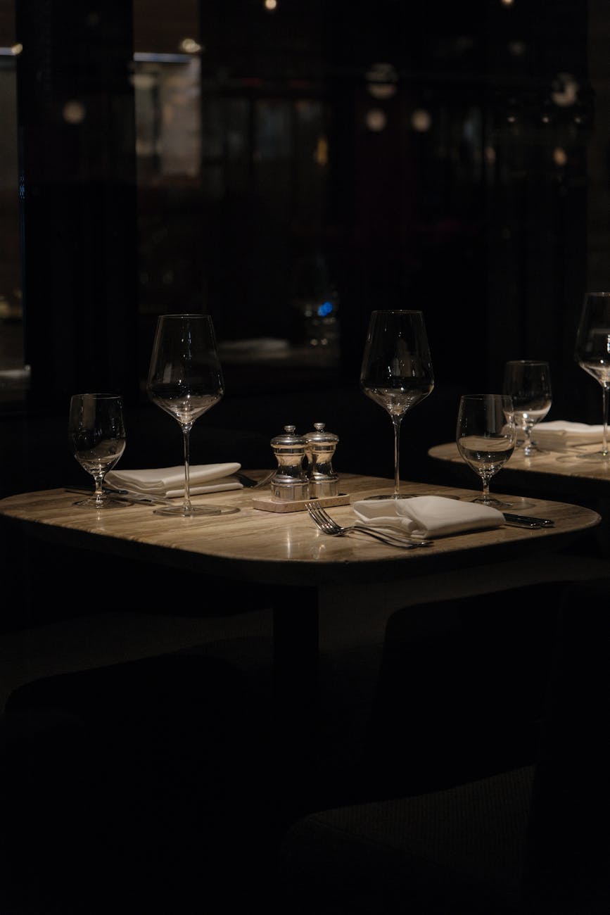 レストランは18〜25%が2026年の新スタンダード