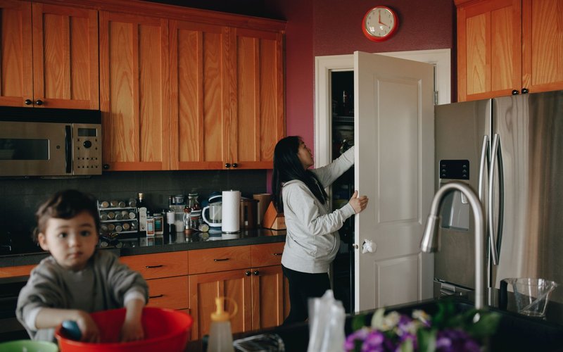 hawaii condominium reservation family kitchen